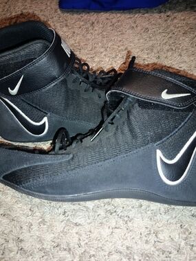 Nike Men’s Black and White High-Top Athletic Sneakers